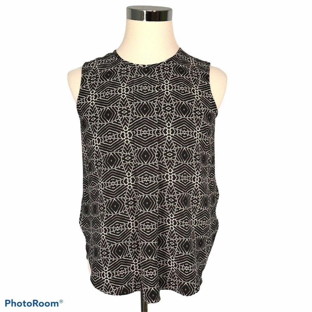 Vince Camuto Women’s Blouse M Medium Black White Geometric Print